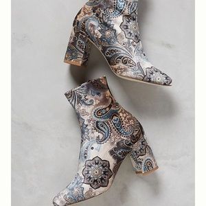 NIB Jeffrey Campbell velvet paisley boots
